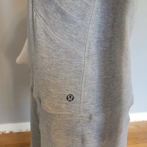 Lululemon Dance Pulse Dress in Heathered Grey, VGUC, Size 6 - Picture 5 of 5